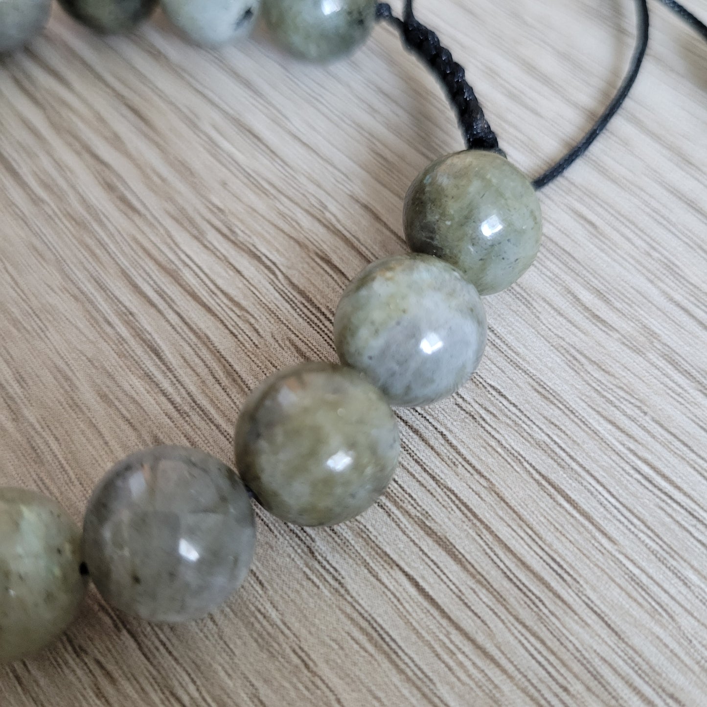 LABRADORITE 12MM PULL
