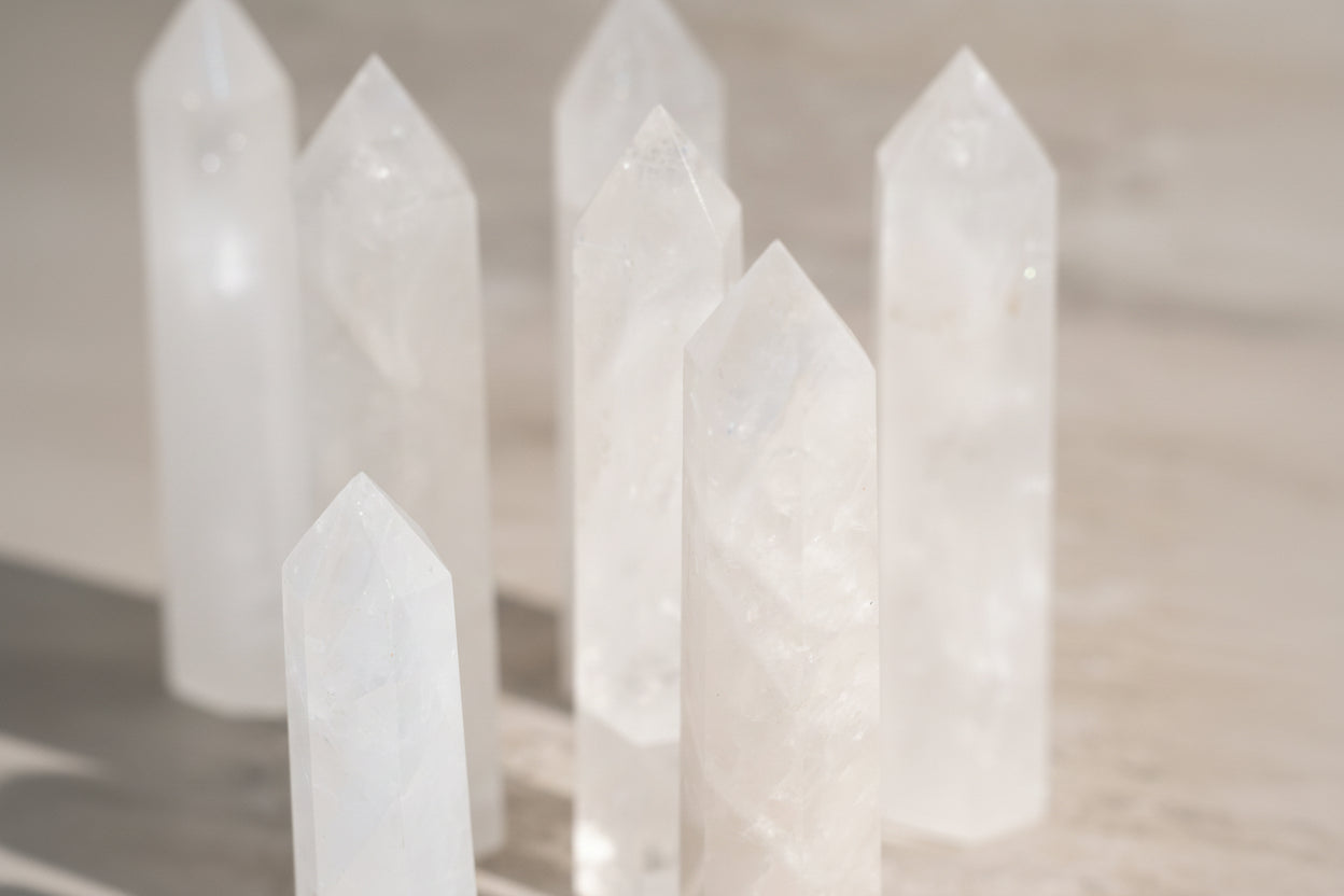 CLEAR QUARTZ TOWER- 3-5"