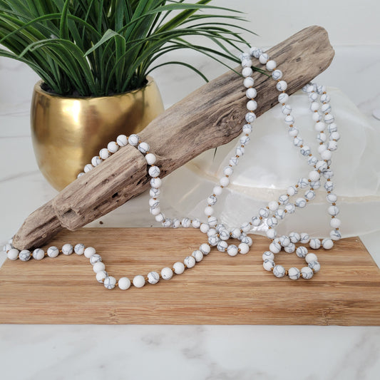 WHITE HOWLITE MAT NECKLACE 60"