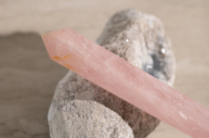 ROSE QUARTZ WAND