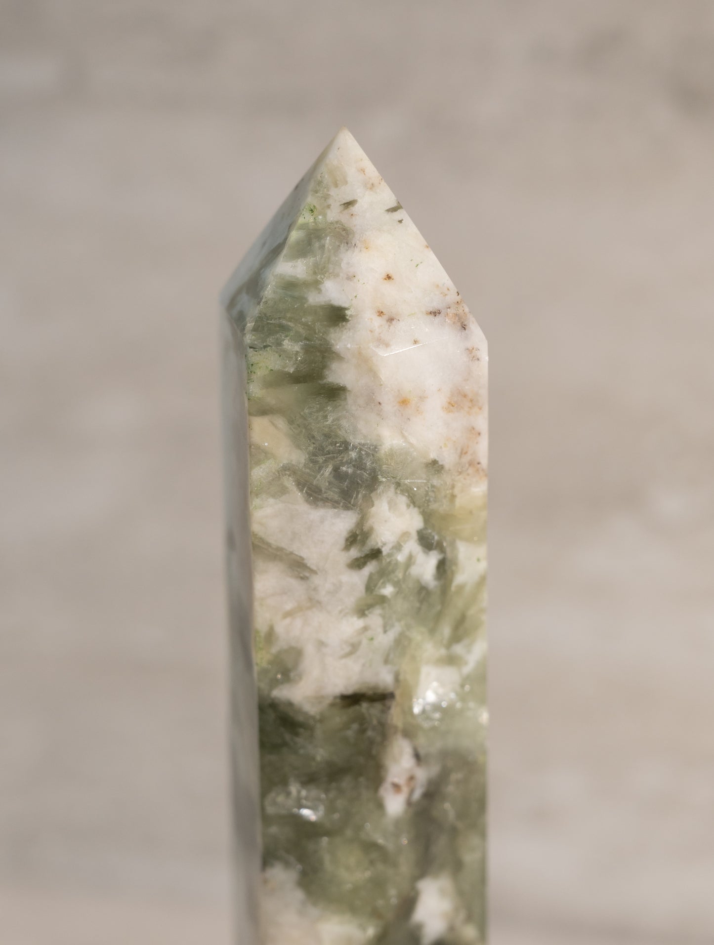 SERPENTINE STONE TOWER- 5-7"
